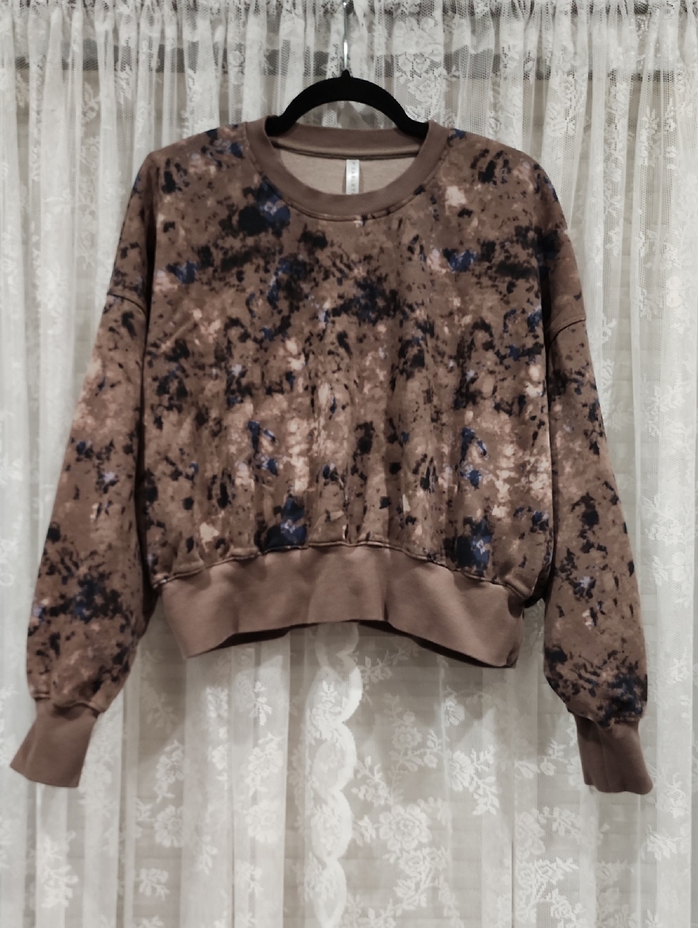 FABLETICS CROPPED SWEATSHIRT
